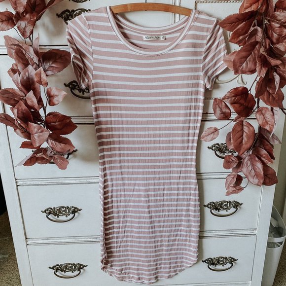 Heart & Hips Dresses & Skirts - ✨3 for $25 ✨ Pink Striped Bodycon T-Shirt Dress